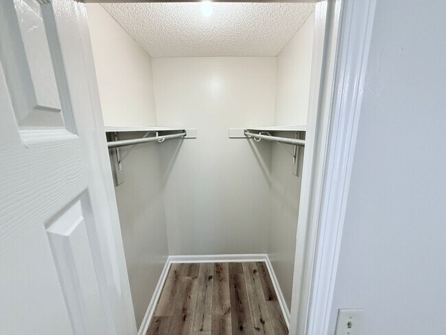 Building Photo - 3BR/3BA For Rent