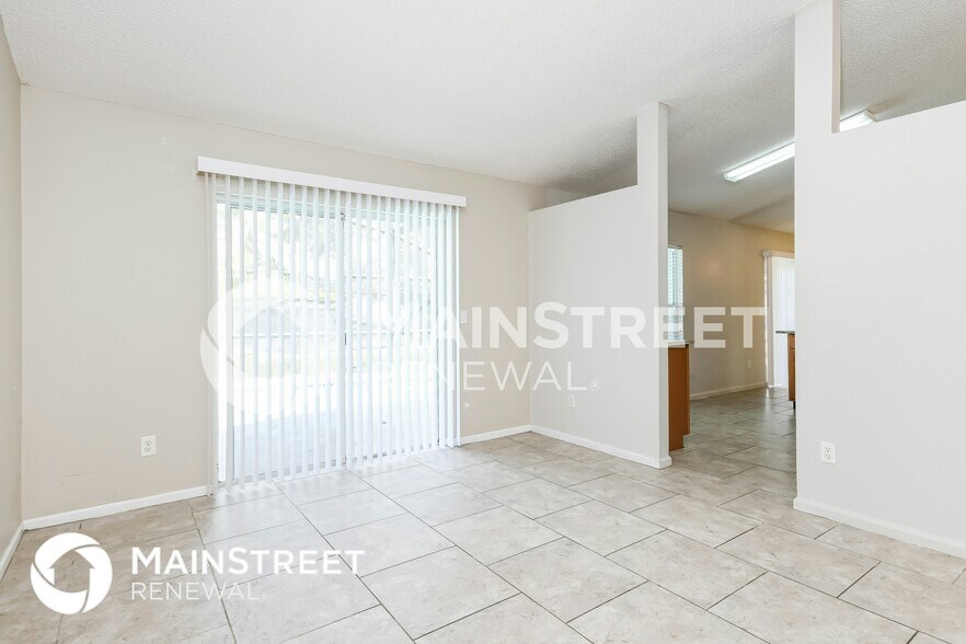 Building Photo - 625 Regency Way