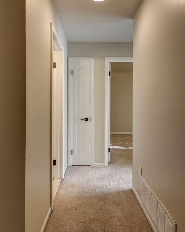 Building Photo - 328 Tavistock Rd