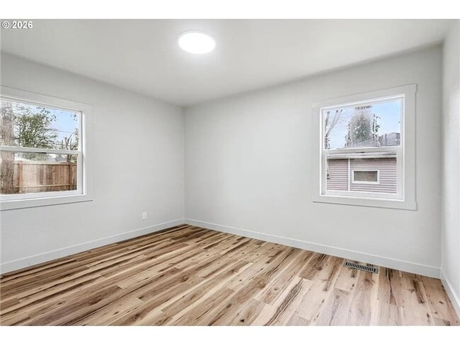 Building Photo - 108 SE 91st Ave