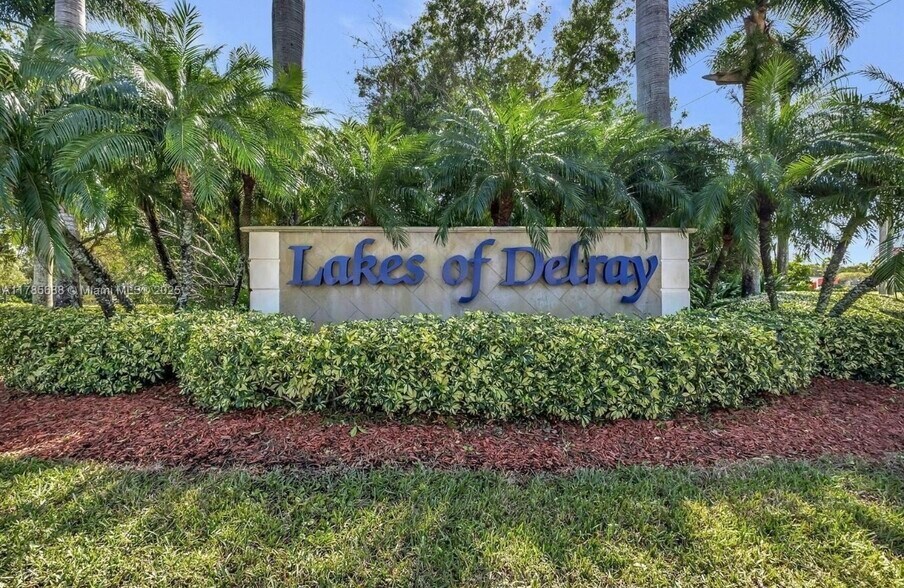 Building Photo - 15492 Lakes of Delray Blvd