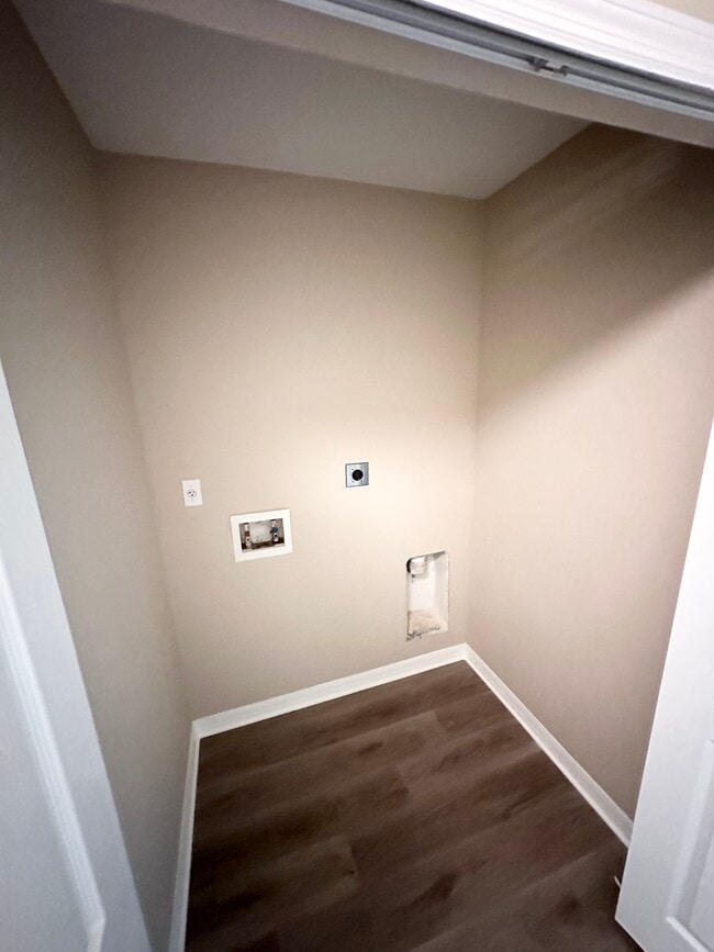 Building Photo - 71 Reidsville Dr