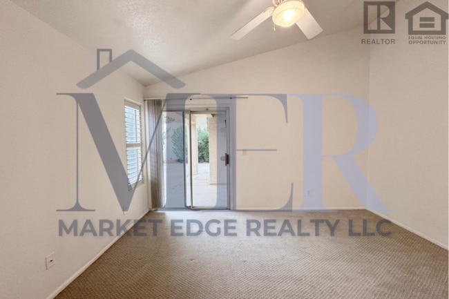 Building Photo - 2Bed/2Bath w/ Office-House at 40th St/Cactus-Garg!