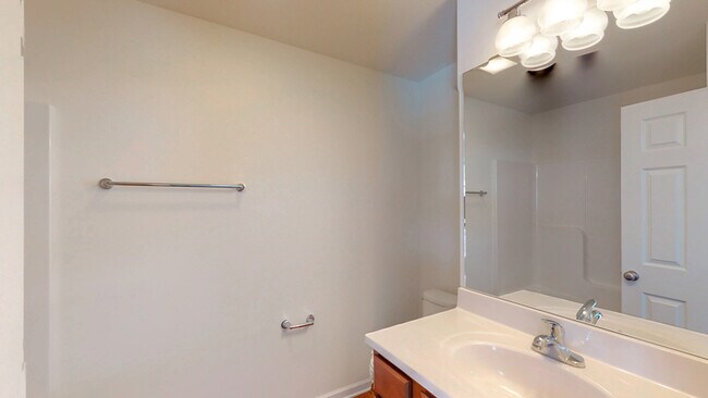 Building Photo - 430 Tittsworth Springs Rd