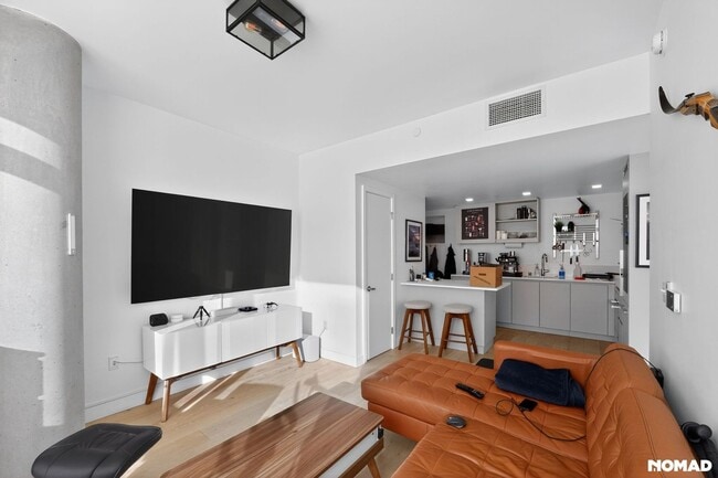 Building Photo - Charming 1BR / 1BA Condo in Nob Hill