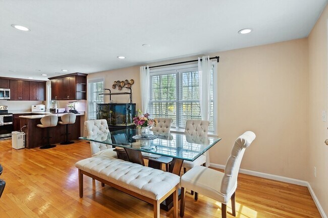Building Photo - 24 Loring Avenue