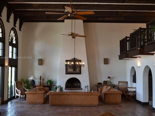 Building Photo - 5151 Jimmy Buffett Mem Hwy