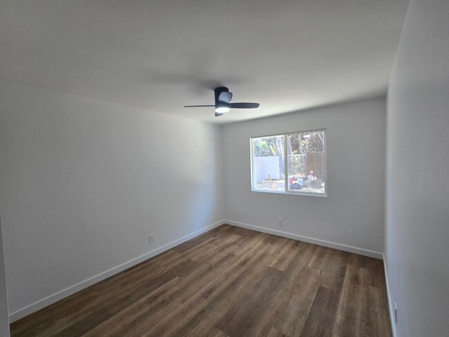 Building Photo - Freshly Remodeled & Full of Charm on Banbury