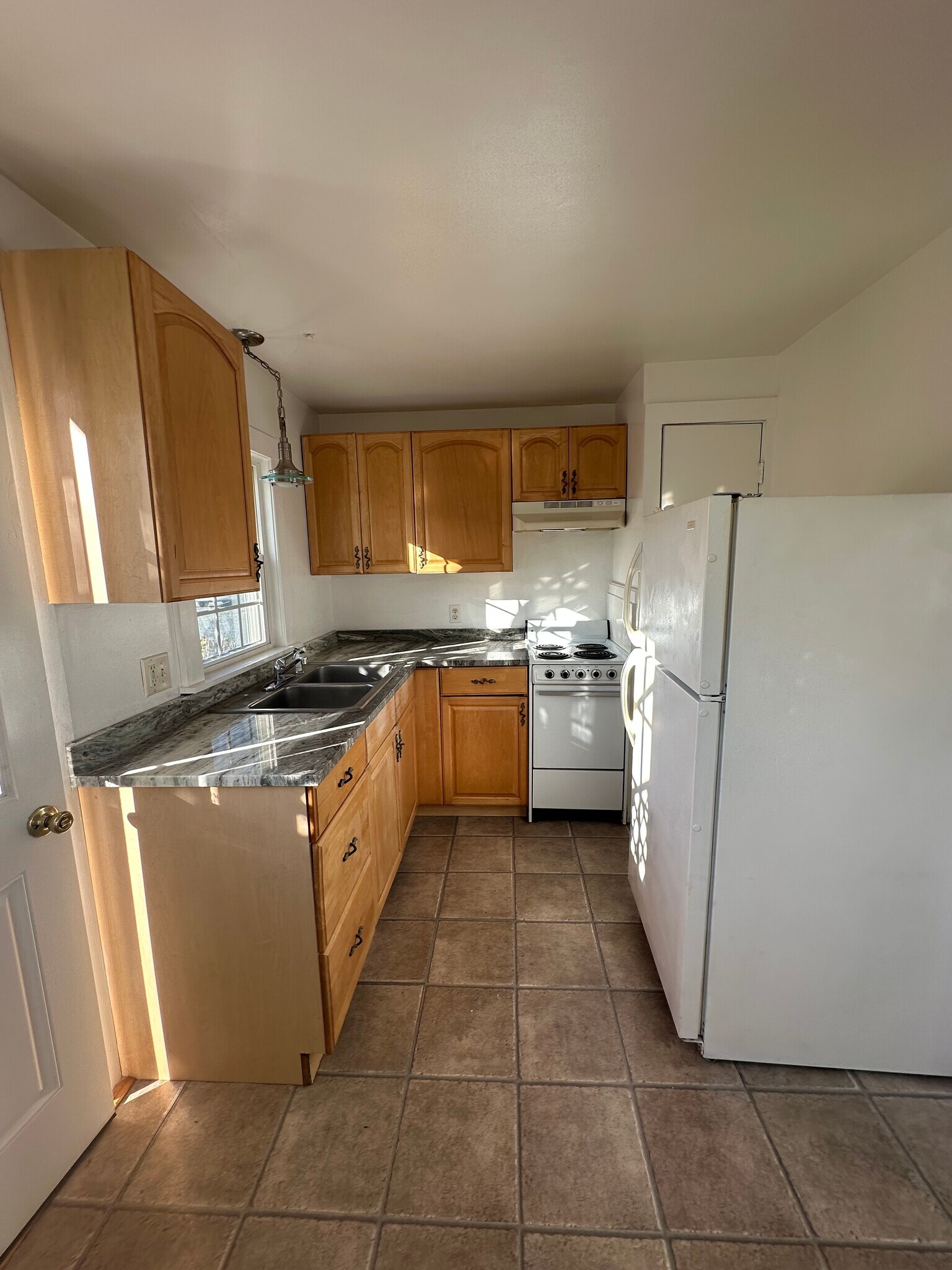 Building Photo - 227 Depot St