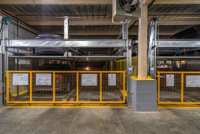 Building Photo - 457 W Broadway