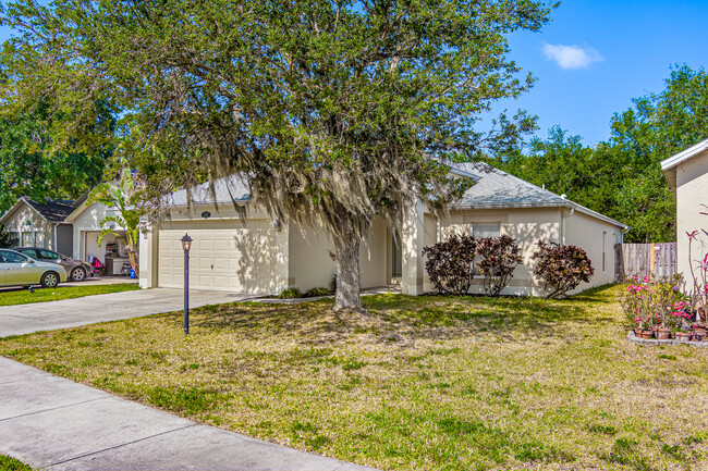 Building Photo - 1528 Vista Lake Cir