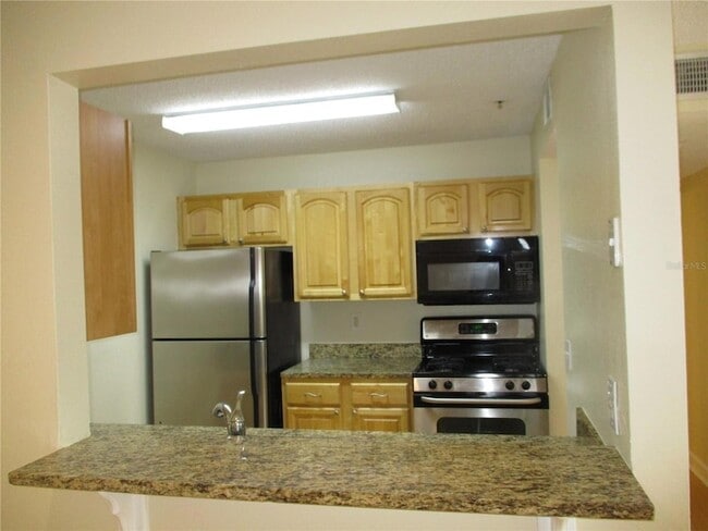 Building Photo - 2065 Dixie Belle Dr