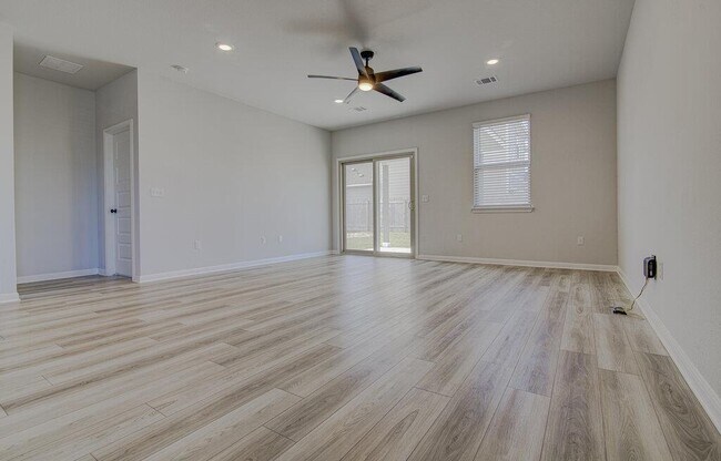 Building Photo - 6603 Smarty Jones Ln