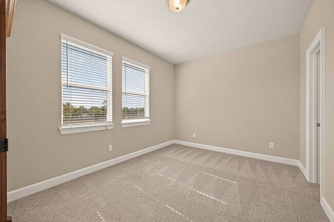 Building Photo - 3223 Cedar Dawn Ln