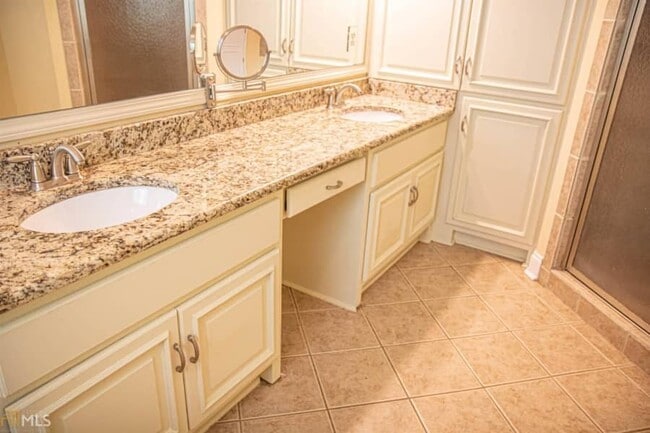 Building Photo - 168 Hamlin Rd