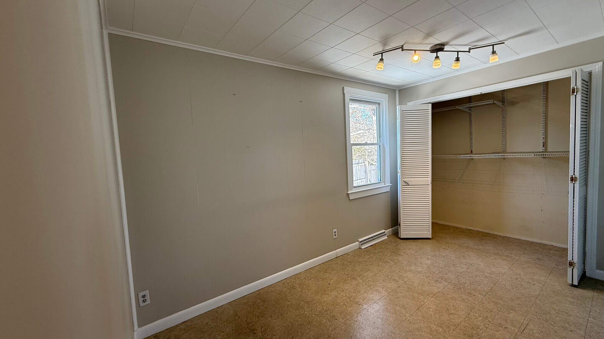 Building Photo - 78 Willard St