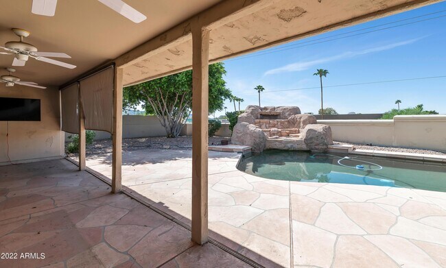 Building Photo - 15620 North 8th St