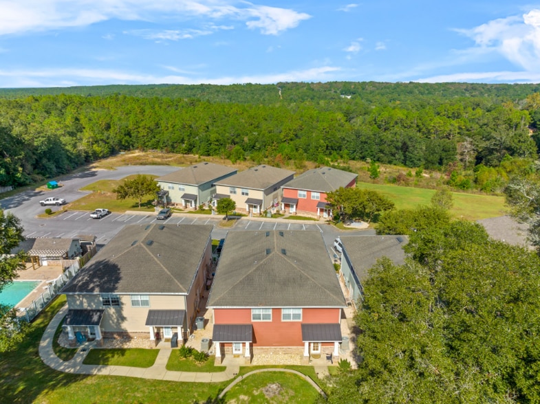 Building Photo - 813 Arbor Lake Dr