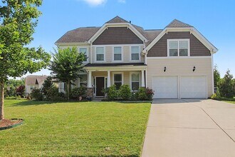 Building Photo - (Coming soon) Spacious 5BR Harrisburg Home | Loft, Solar Panels, Fenced Yard & Outdoor Fireplace