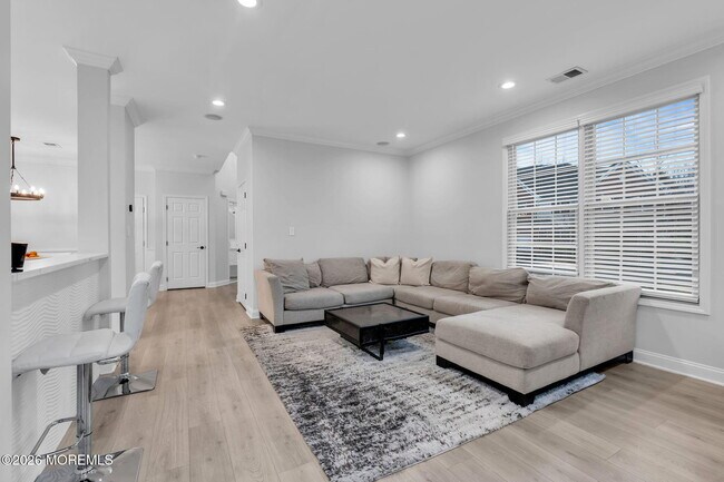 Building Photo - 37 Fells Dr