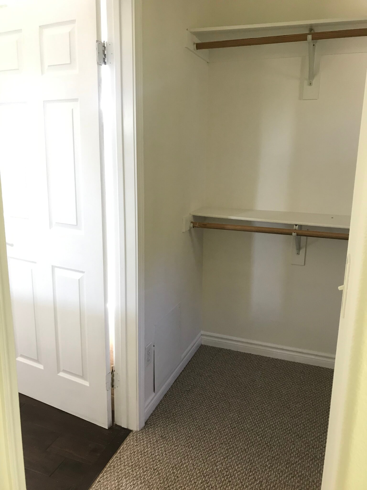 Walk-In Closet - 1927 Fremont Ave