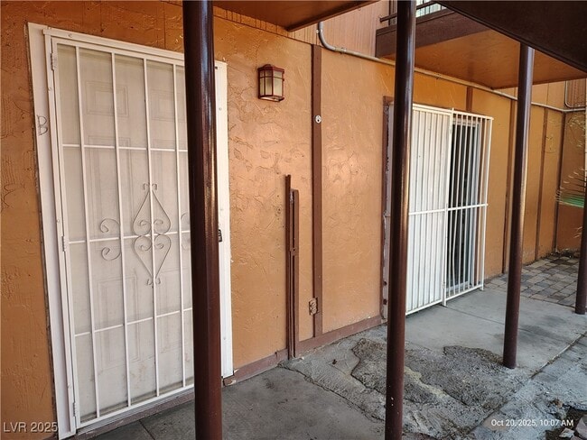 Building Photo - 3663 Kolendo Ct