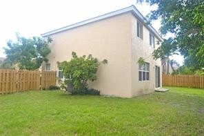 Building Photo - 10621 SW 14th Ct