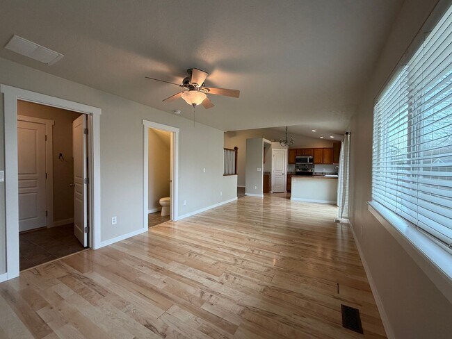 Building Photo - Perfect 4 bed 2.5 ba home in the desirable Sundance Subdiv. off McMillan & Meridian Rd.