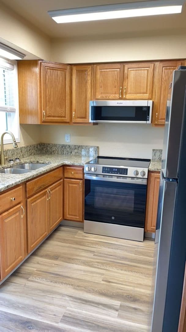 Building Photo - (766) Waverly Drive 2 Bdrm / 1 Bthrm