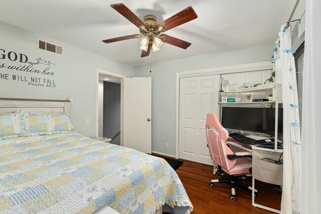 Building Photo - 1625 Prairie Grove Dr