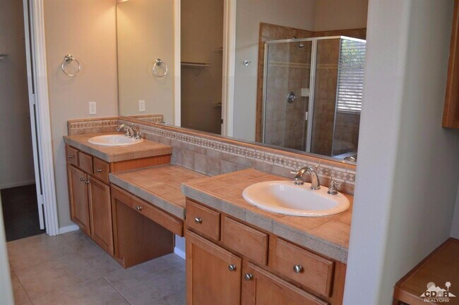 Building Photo - Villa de Gallego - Furnished Rental