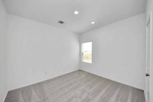 Building Photo - 3040 Ash Ray Dr