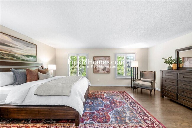 Building Photo - 17981 SW Meadowlark Ln