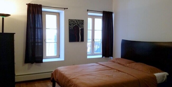 Building Photo - 145 Mulberry Street