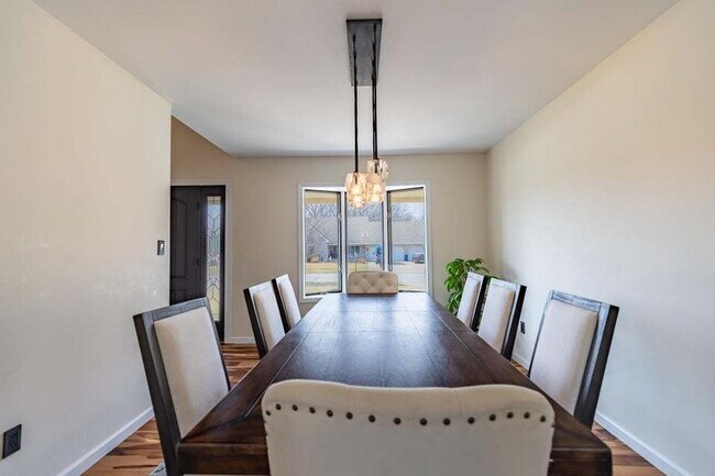 Building Photo - 9885 Belmont Ct