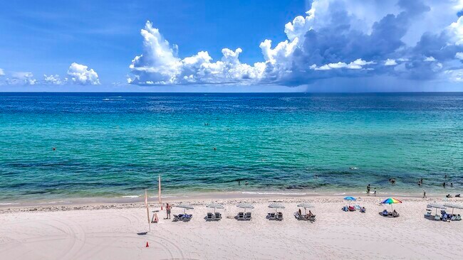Building Photo - 3725 S Ocean Dr