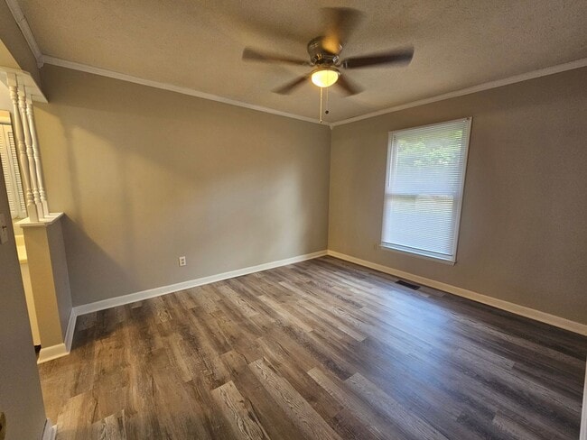 Building Photo - 7360 Van Grayson Loop