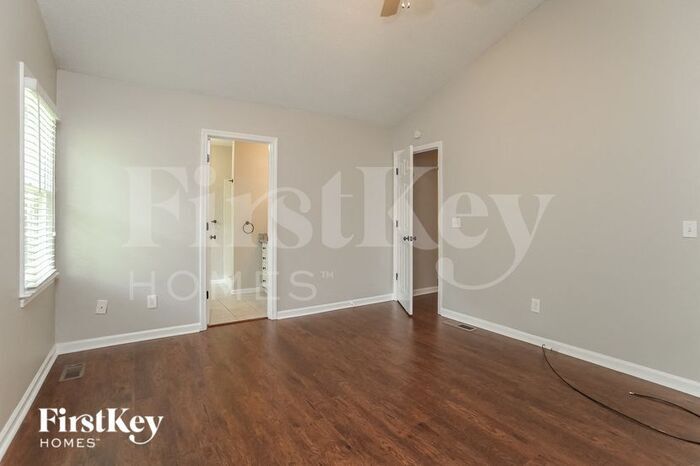 Building Photo - 103 Ivy Ln SE