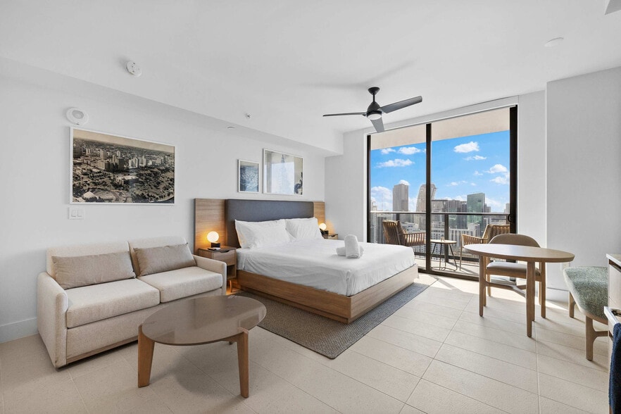 Building Photo - 159 NE 6th St