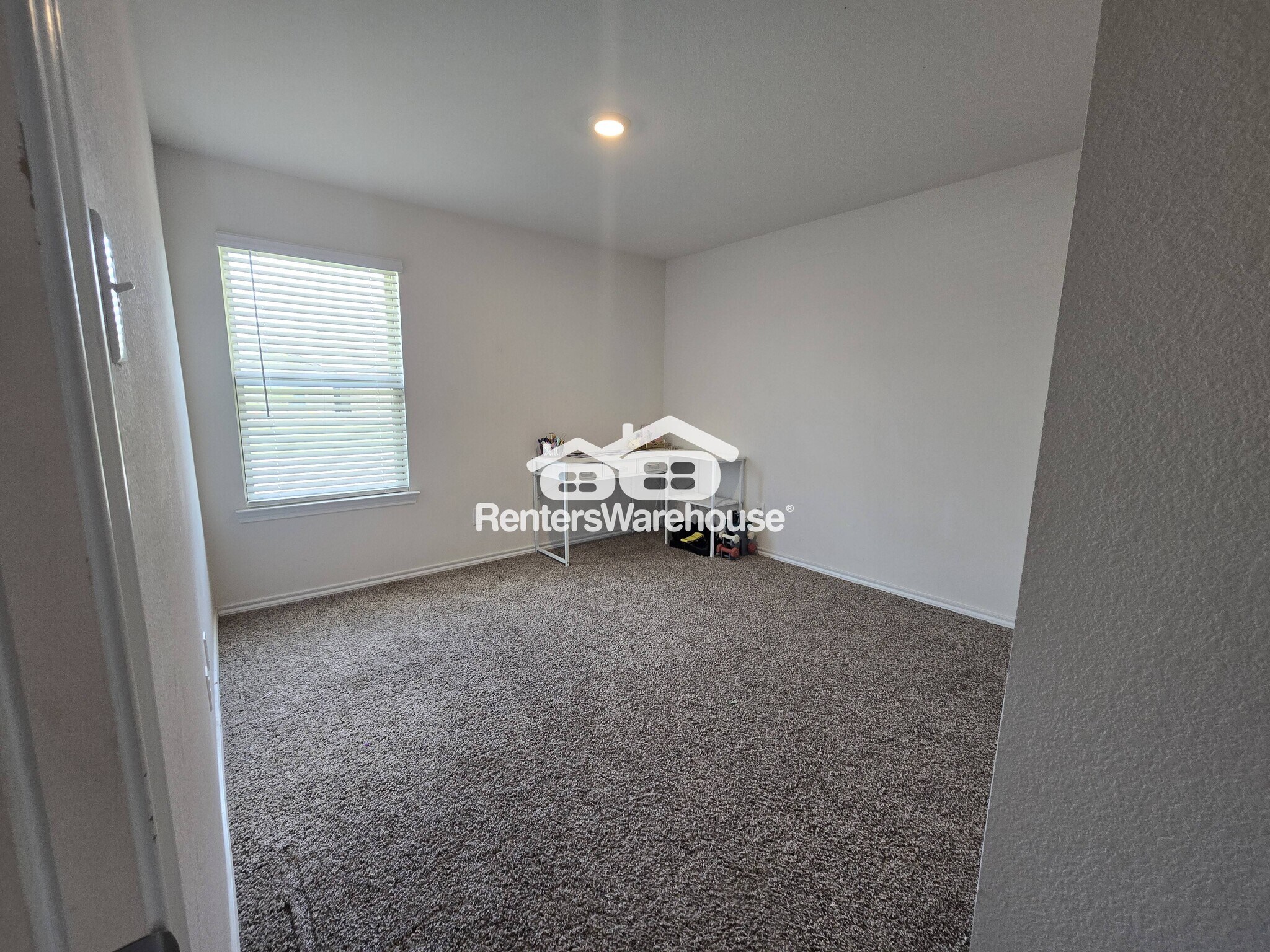 Building Photo - 616 Chuck Wagon Dr