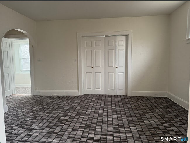 Building Photo - 285 Clover St