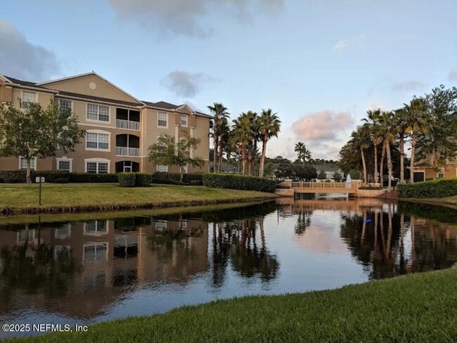 Building Photo - 7990 Baymeadows Rd