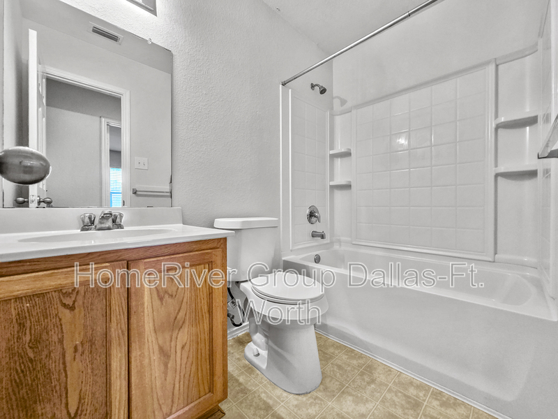 Building Photo - 4012 Country Ln