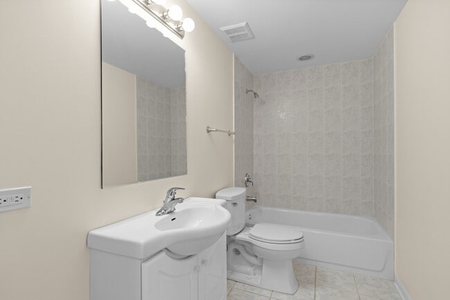 Building Photo - 1723 Wildberry Dr