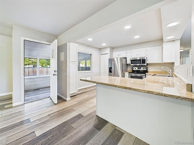Building Photo - 3065 Penmoor Dr