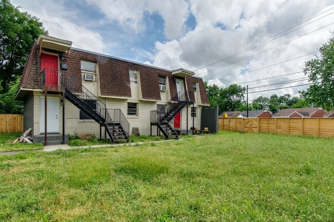 Building Photo - 1733 17th Ave N