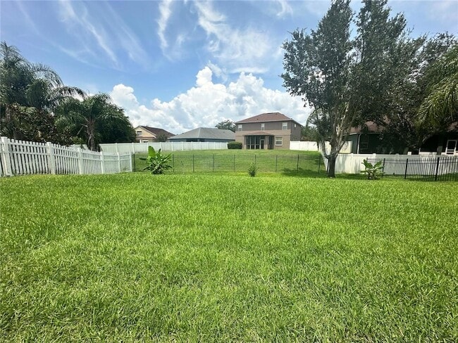 Building Photo - 13448 Summer Rain Dr