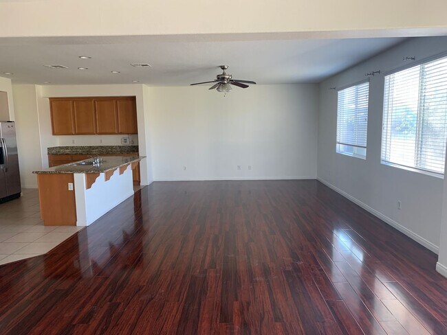 Building Photo - 11717 California Poppy Dr