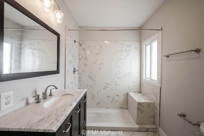 Building Photo - 3117 N Park Ave