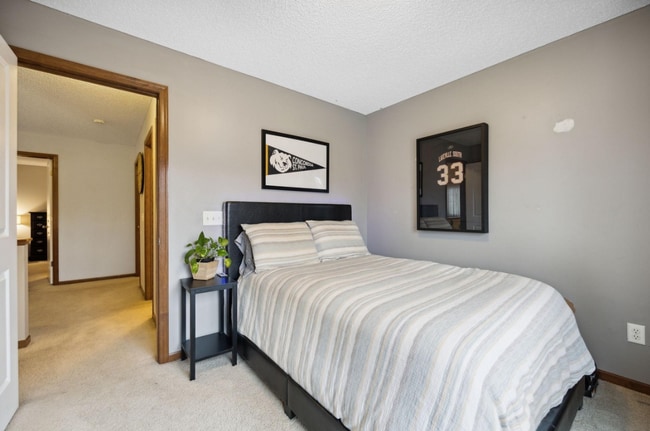 Building Photo - 18422 Lafayette Way